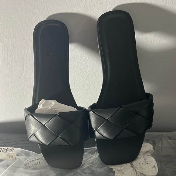 ASOS Weave Pattern Slides - Picture 2 of 6